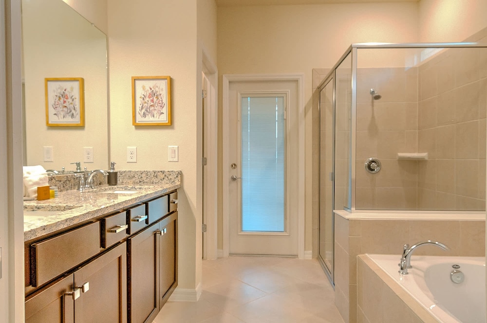 16231 Fantastic Family Home For The Perfect Stay