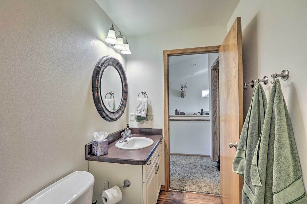 Near Skiing: Red Lodge Townhome w/ Hot Tub view 3