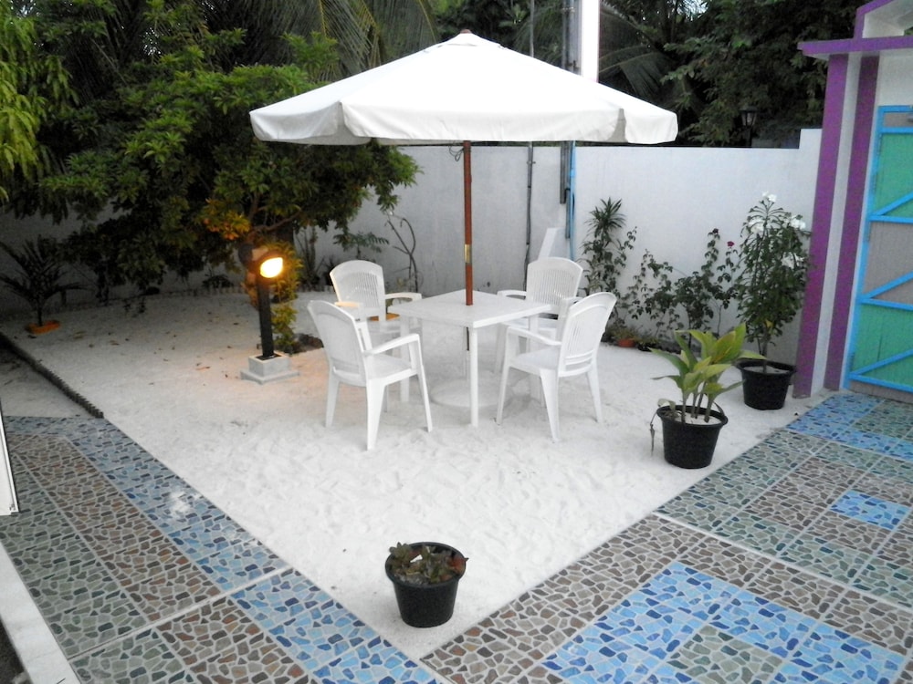 Azoush Tourist Guesthouse