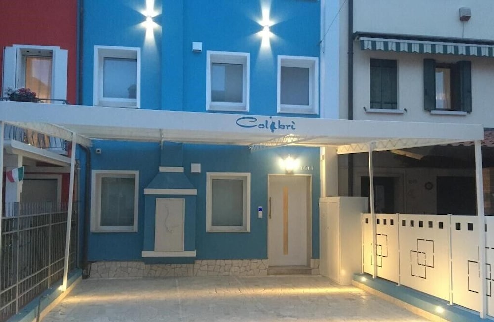 Colibri House