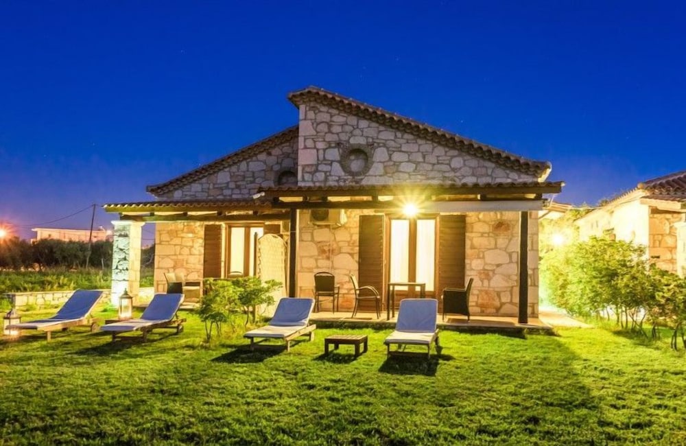 Kavos Psarou Villas
