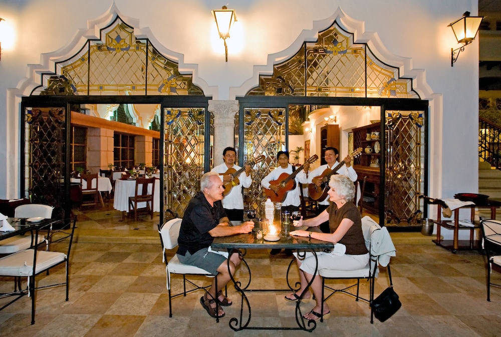 Mayaland Hotel & Bungalows