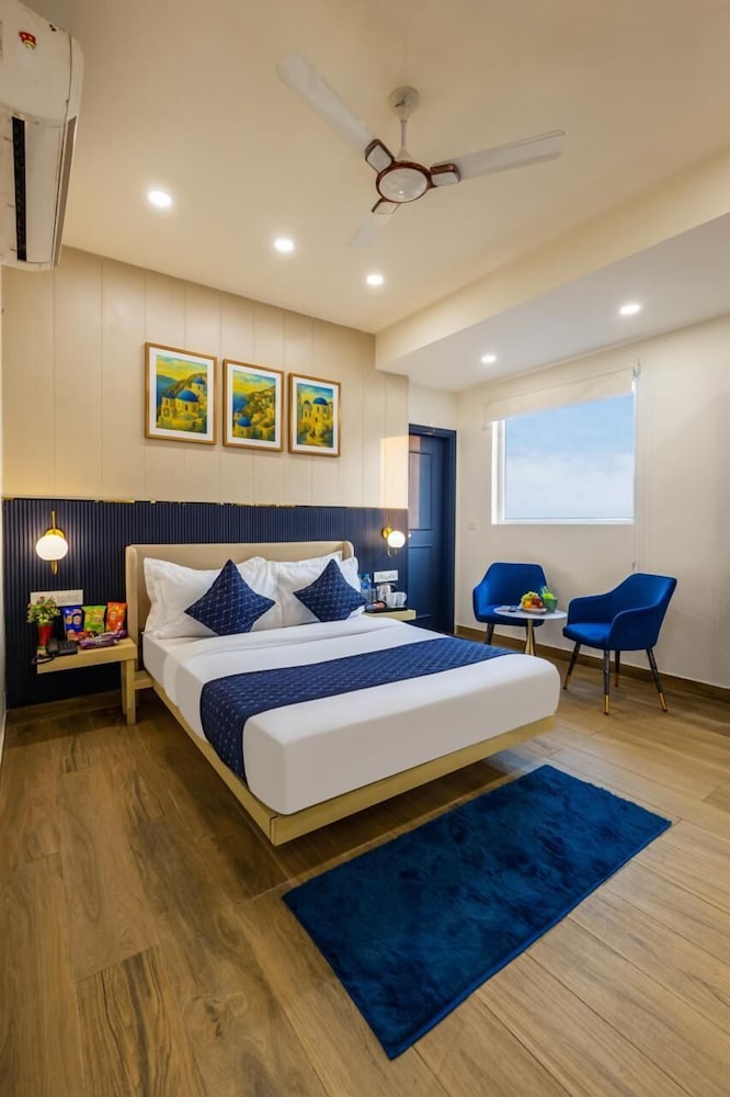 The PratiQ Signature Boutique Hotel