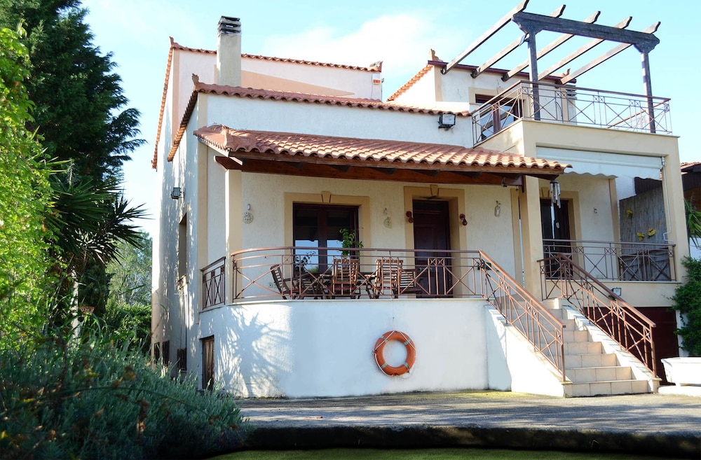 Villa Bella Loukisia