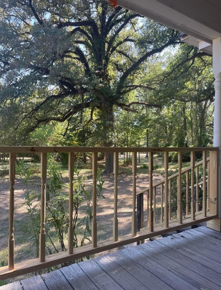 Adelines Bed and Breakfast - Property Image 7