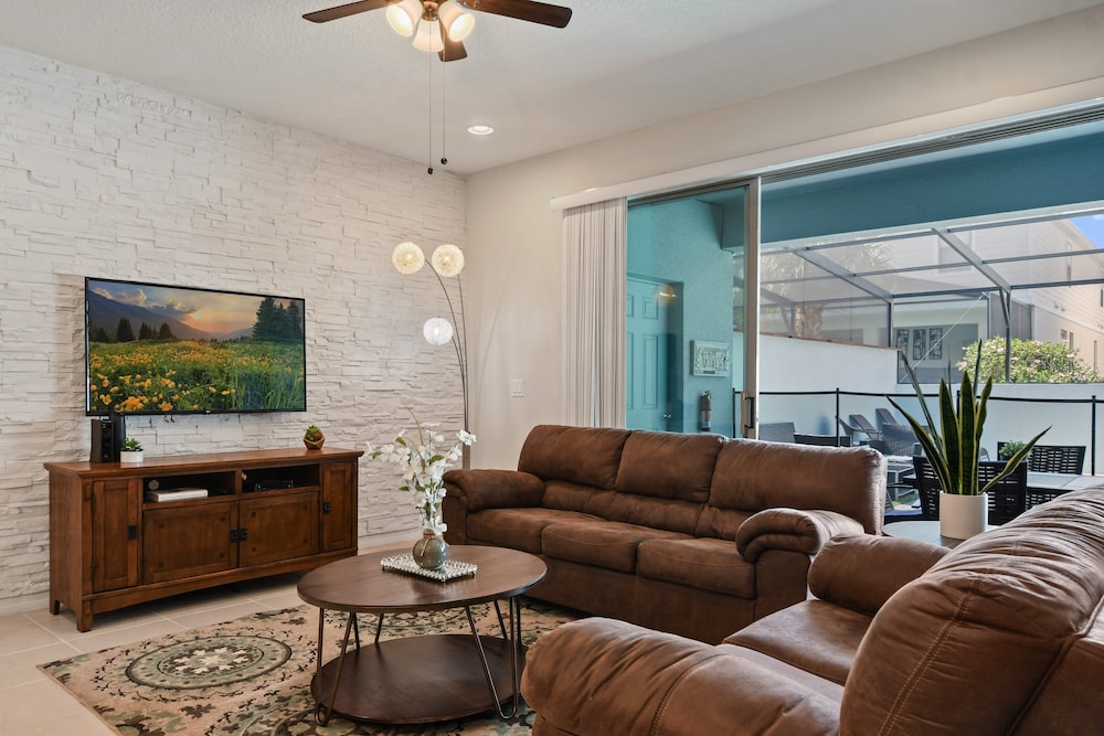 5-br Townhouse With Pool, Games, Disney