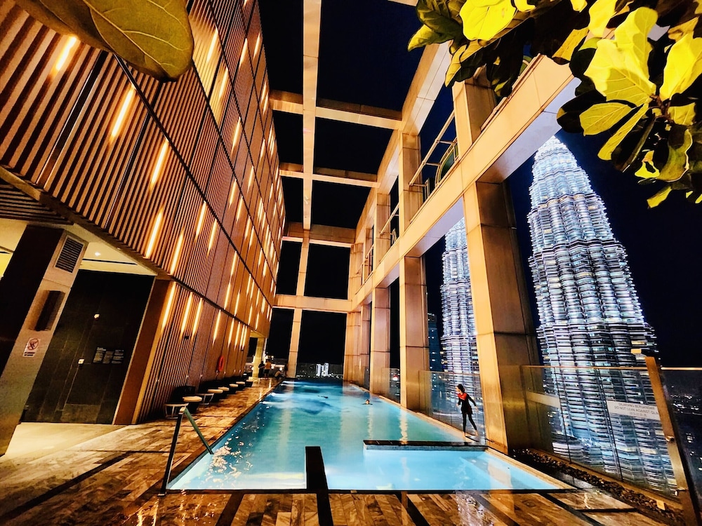 TropicanaThe Residence KLCC By Cozy Stay