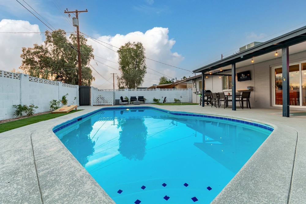 NEW The Mesquite Retreat on Oak Entertainers Oasis