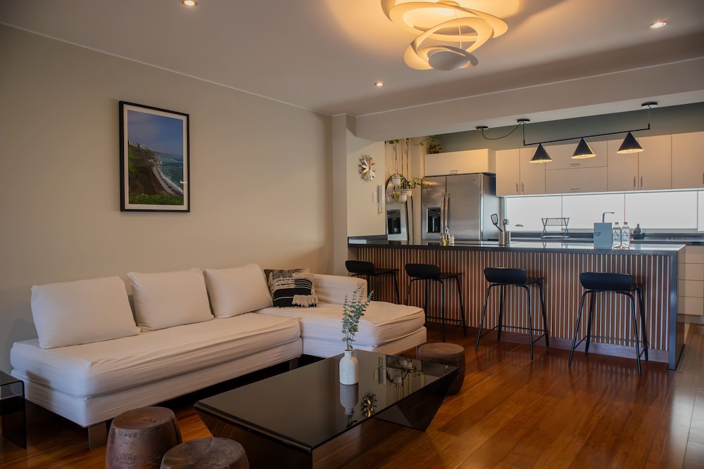 w Atonishing 1BR With Terrace in Barranco