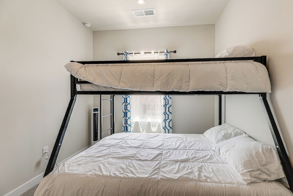 Easy Assateague Access: Bayside Family Retreat!