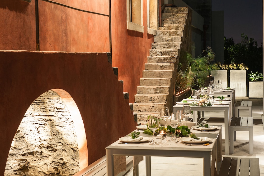 Zash Country Boutique Hotel
