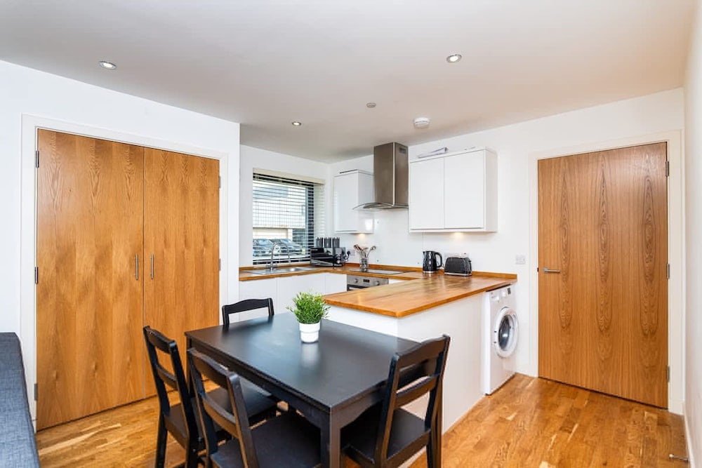 2bed Ground Floor-free Parking