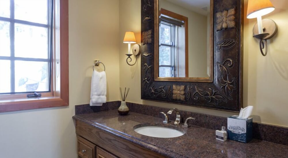 50 - Six Bedroom with Spa Stag Lodge 6 Condo