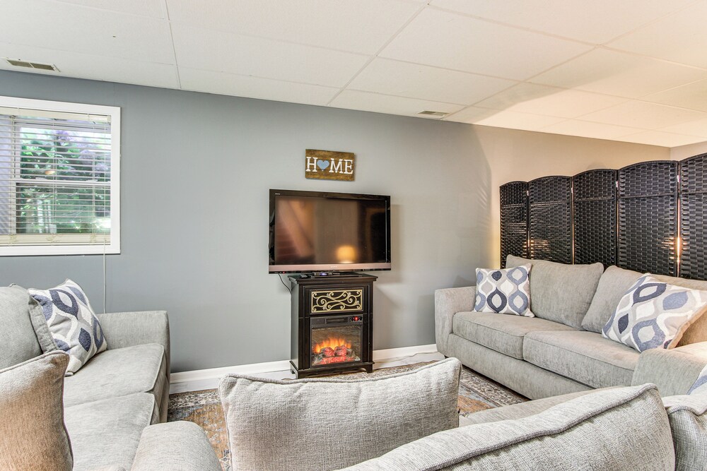 < 1 Mi to Marina: Fair Play Home on Lake Hartwell