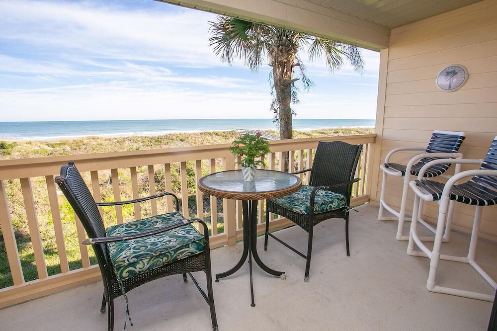 SEA Haven 113 [2/2.5] Free Activities! & Oceanfront Wifi Pool view 5