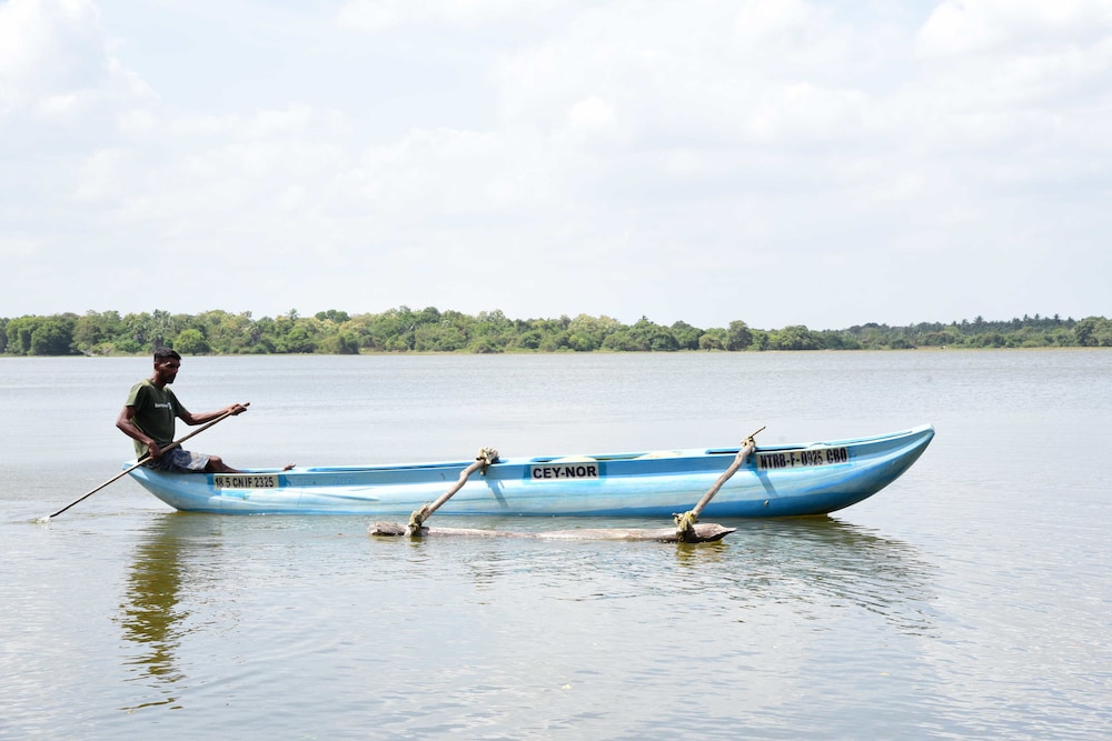 Indika Lake Resort