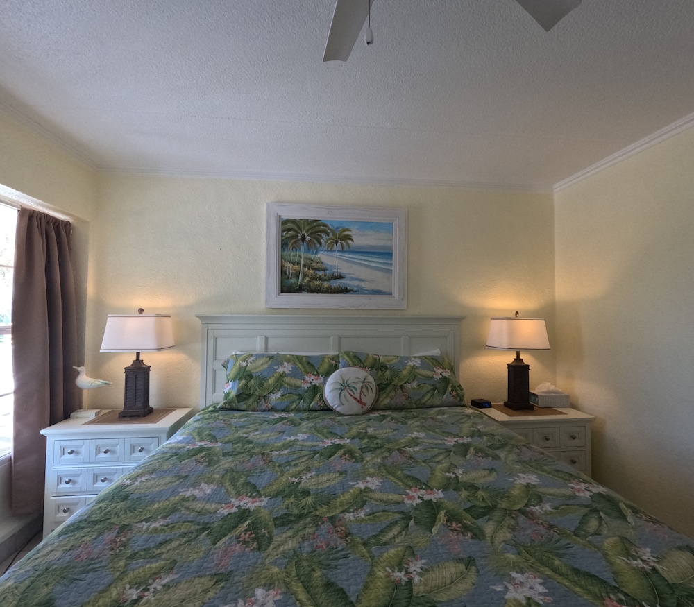 Queen's Gate Resort