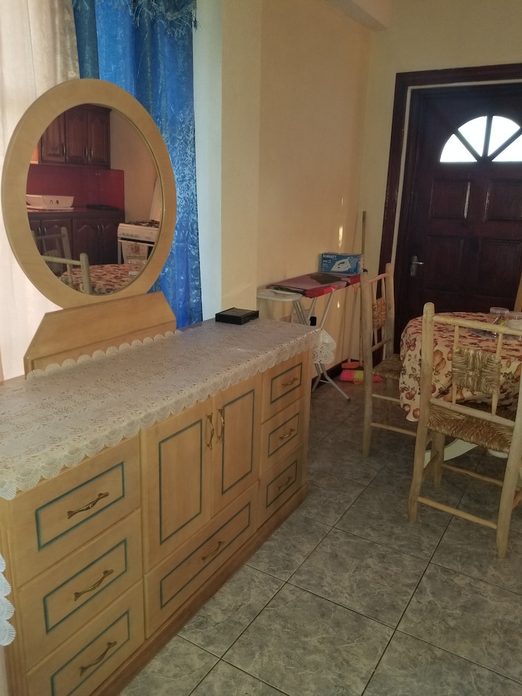 Savannes Bay Garden Inn