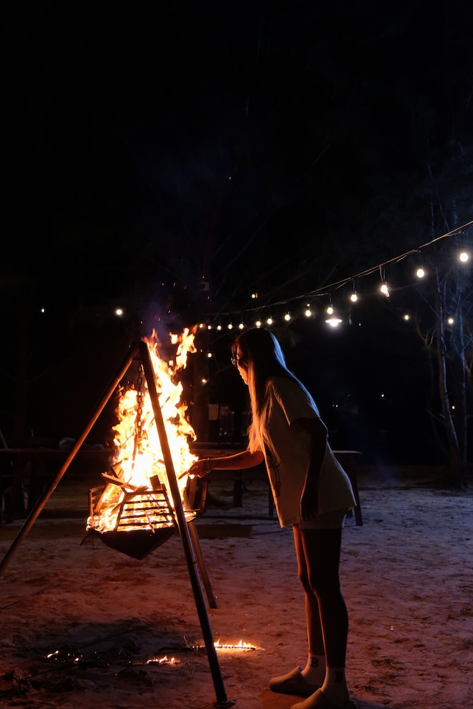 Hang Sói Glamping