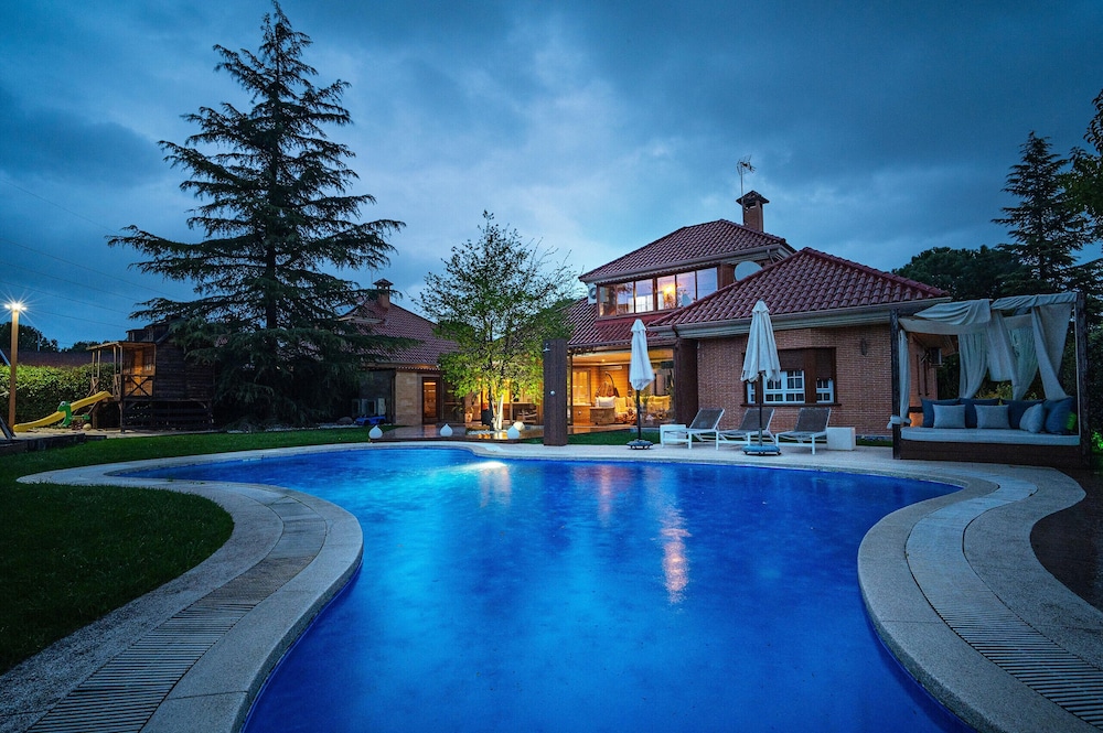 M Taj13 Madrid Chalet de Lujo con Piscina Gim