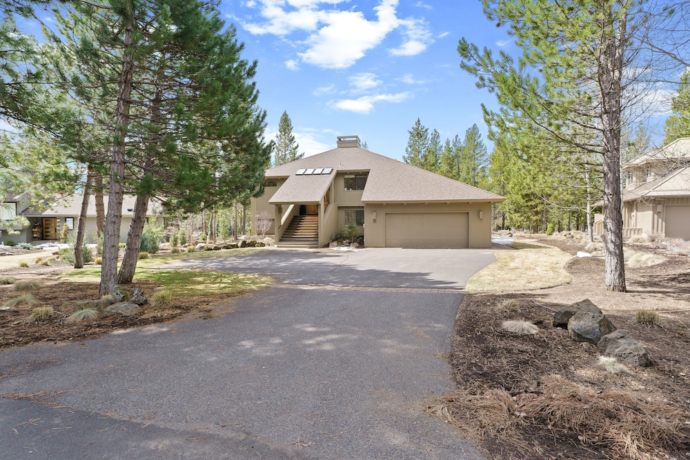 20 Aspen Lane 5 Bedroom Home