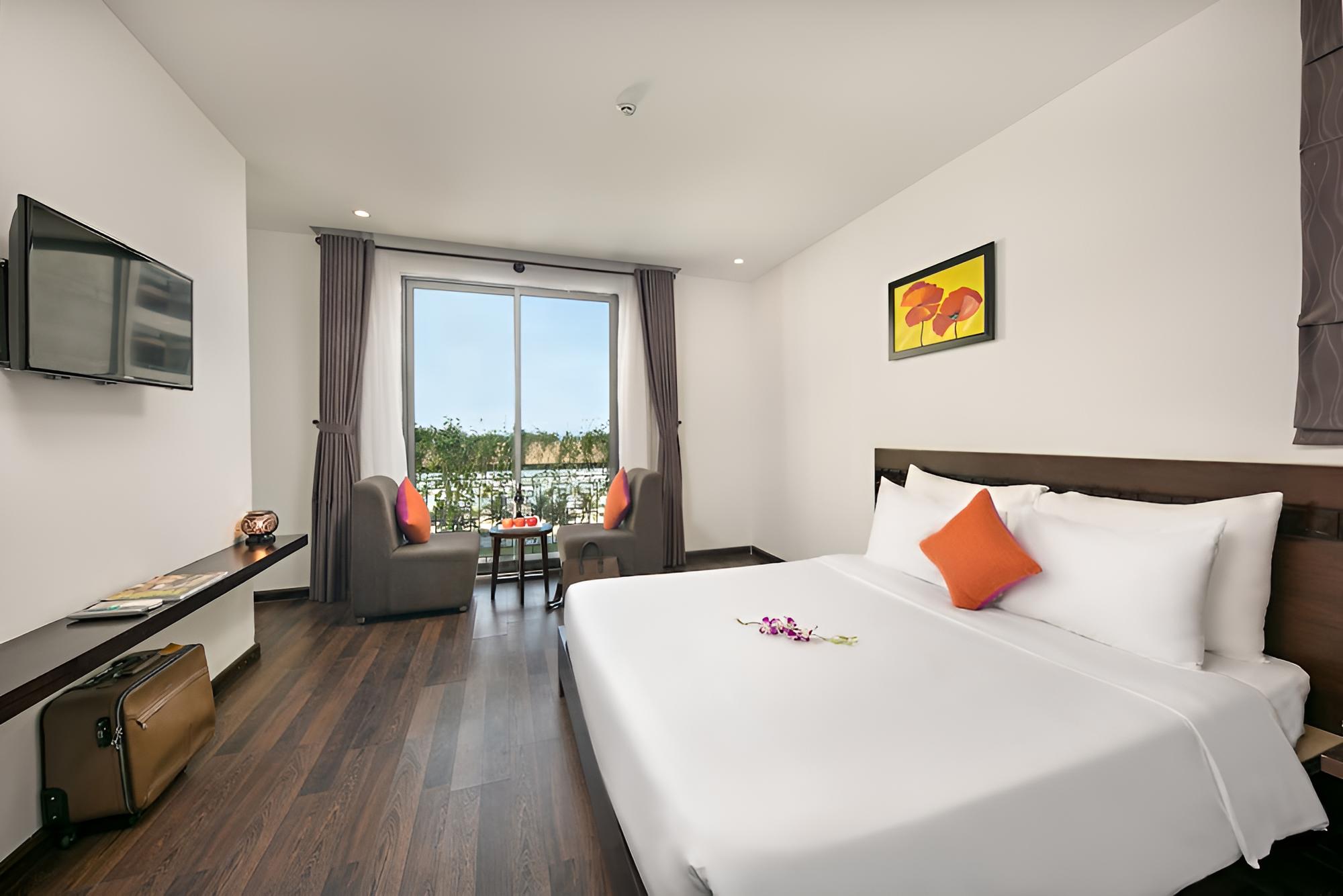 Emily Hotel & Apartments