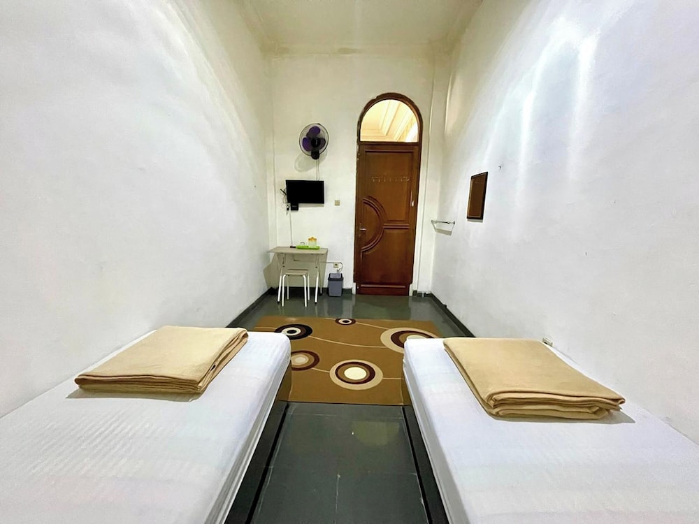 Yani Guesthouse