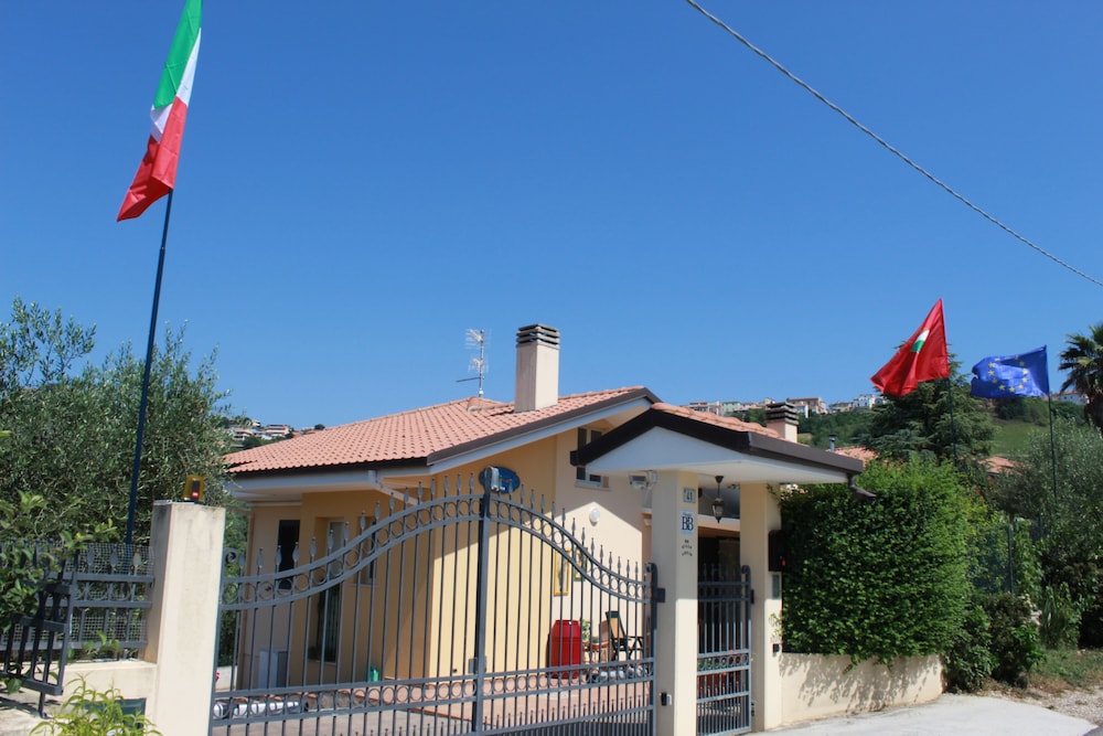 Photo 44