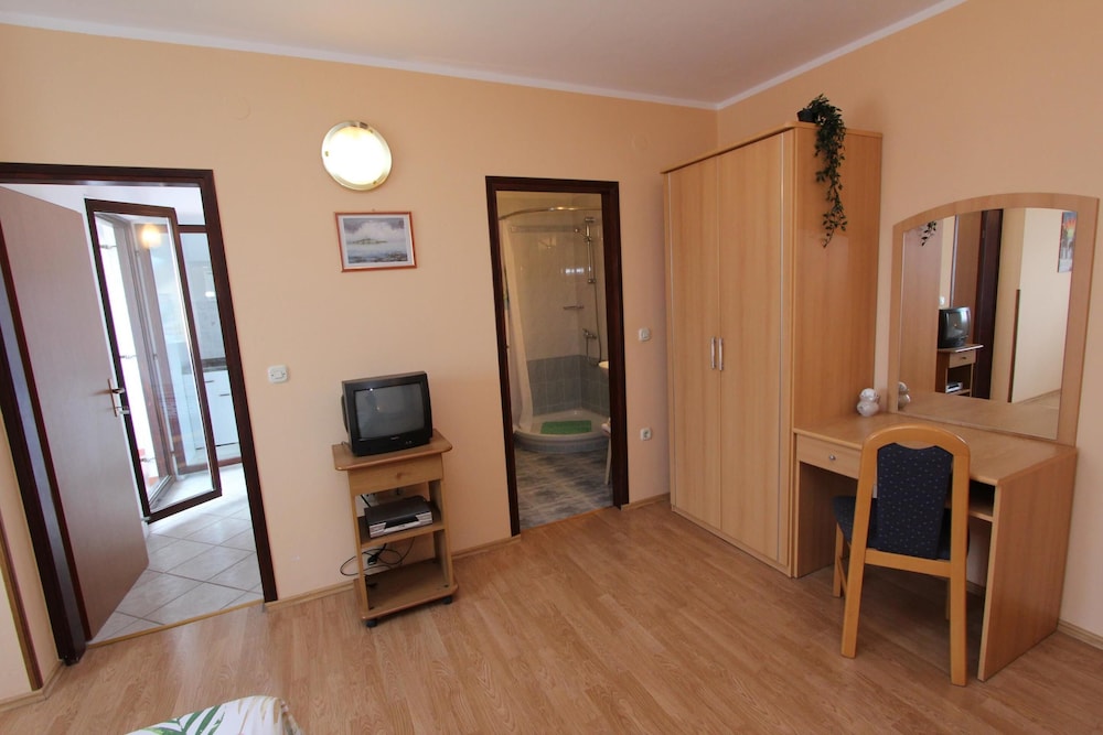 Photo 46