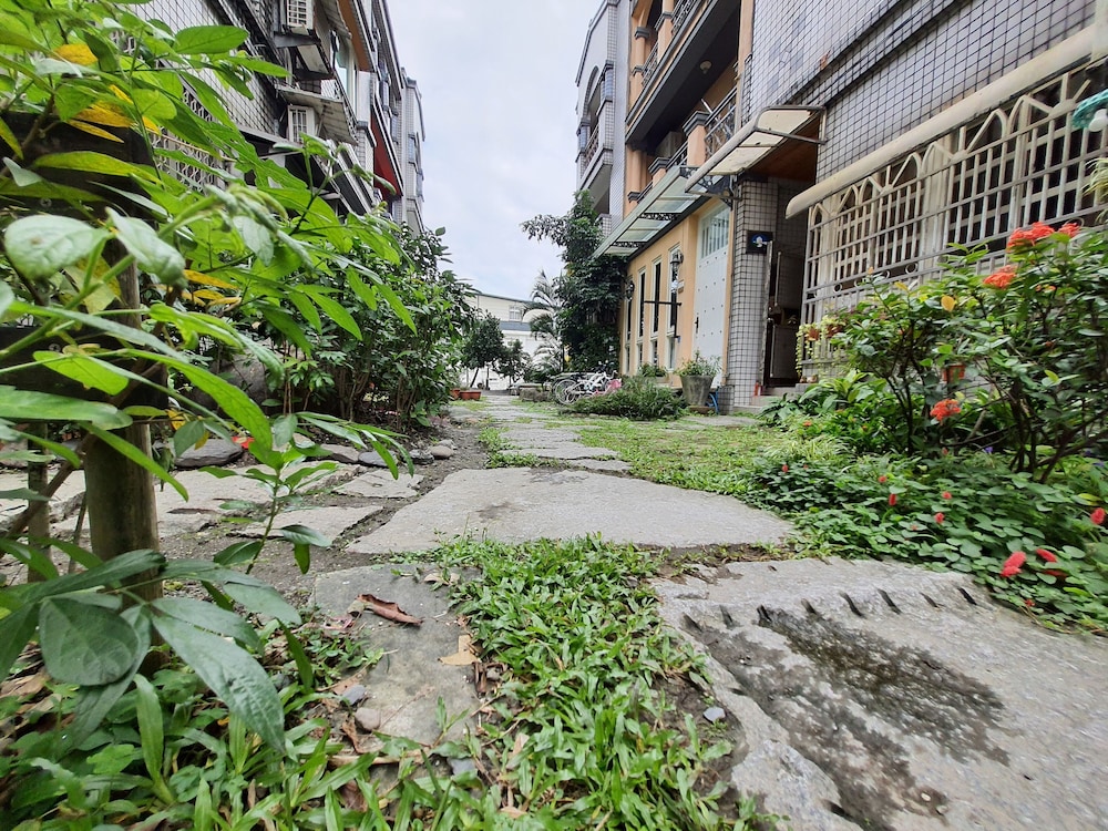 Dongshan River Left bank B&B
