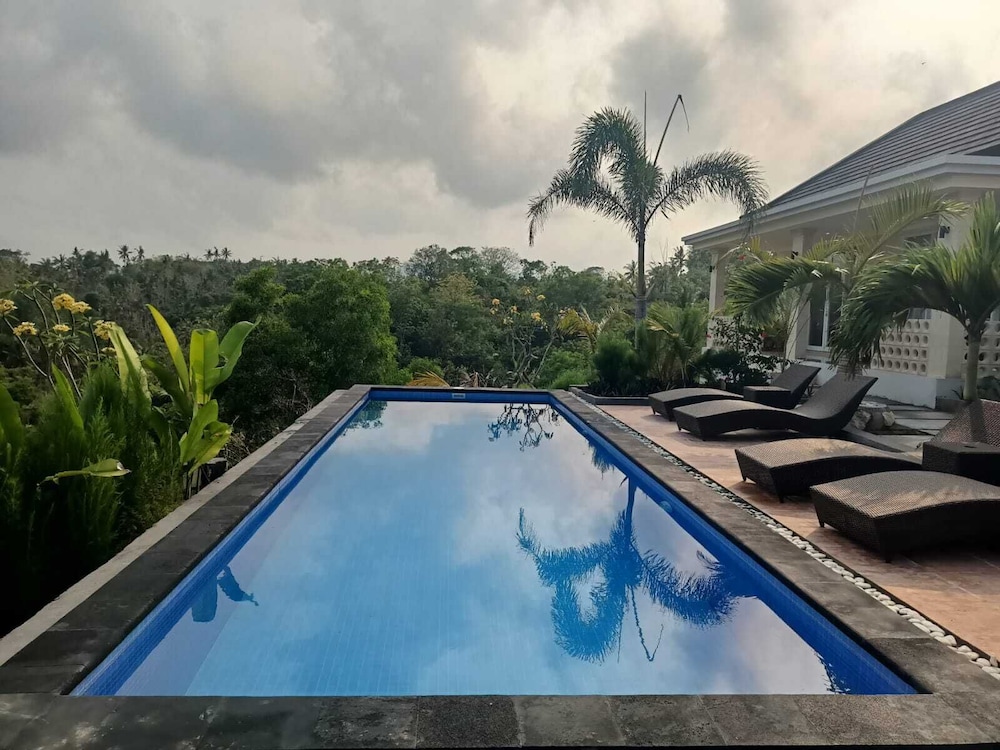 Kelingking Paradise Suites Villa