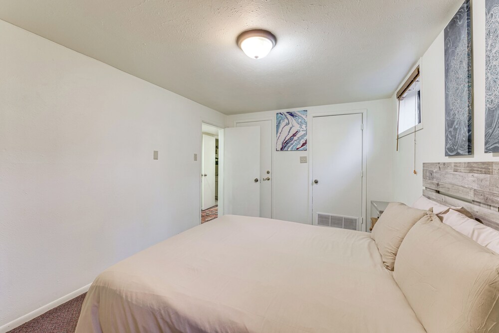 Walk to Angel Fire Resort: Condo w/ Furnished Deck
