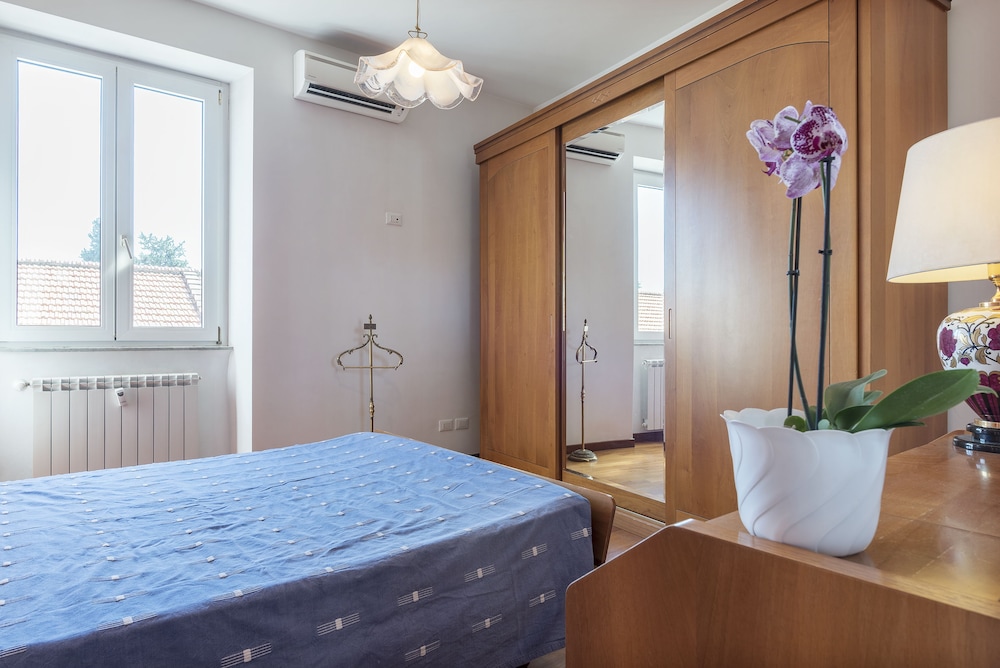 Colosseo & Colle Oppio Charming Apartment