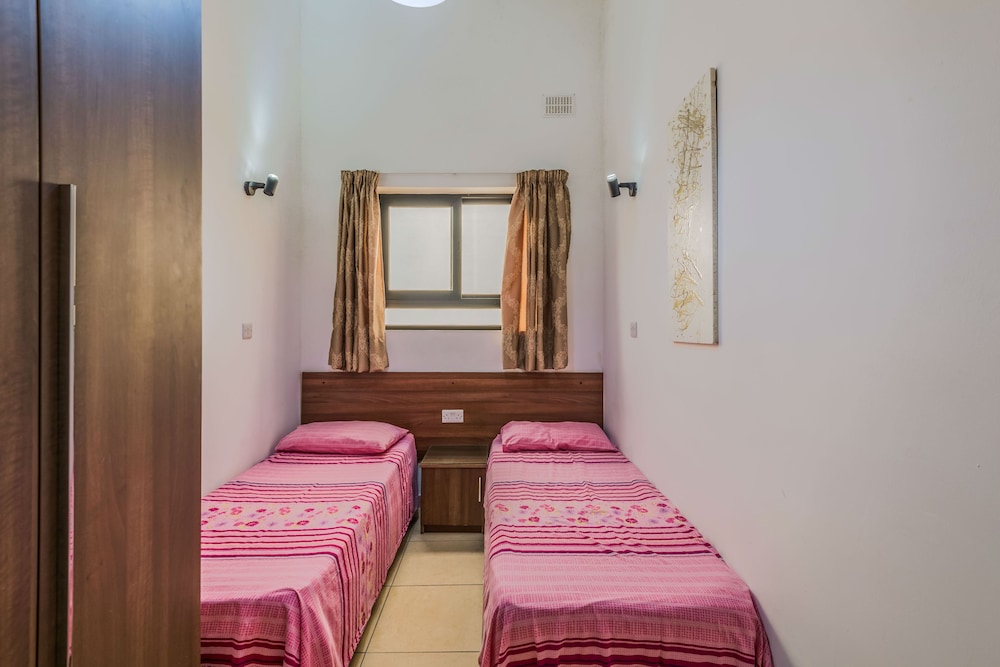Blue Harbour 1 Seafront Holiday 2-bedroom Apartment With Terrace St Pauls Bay photo 2