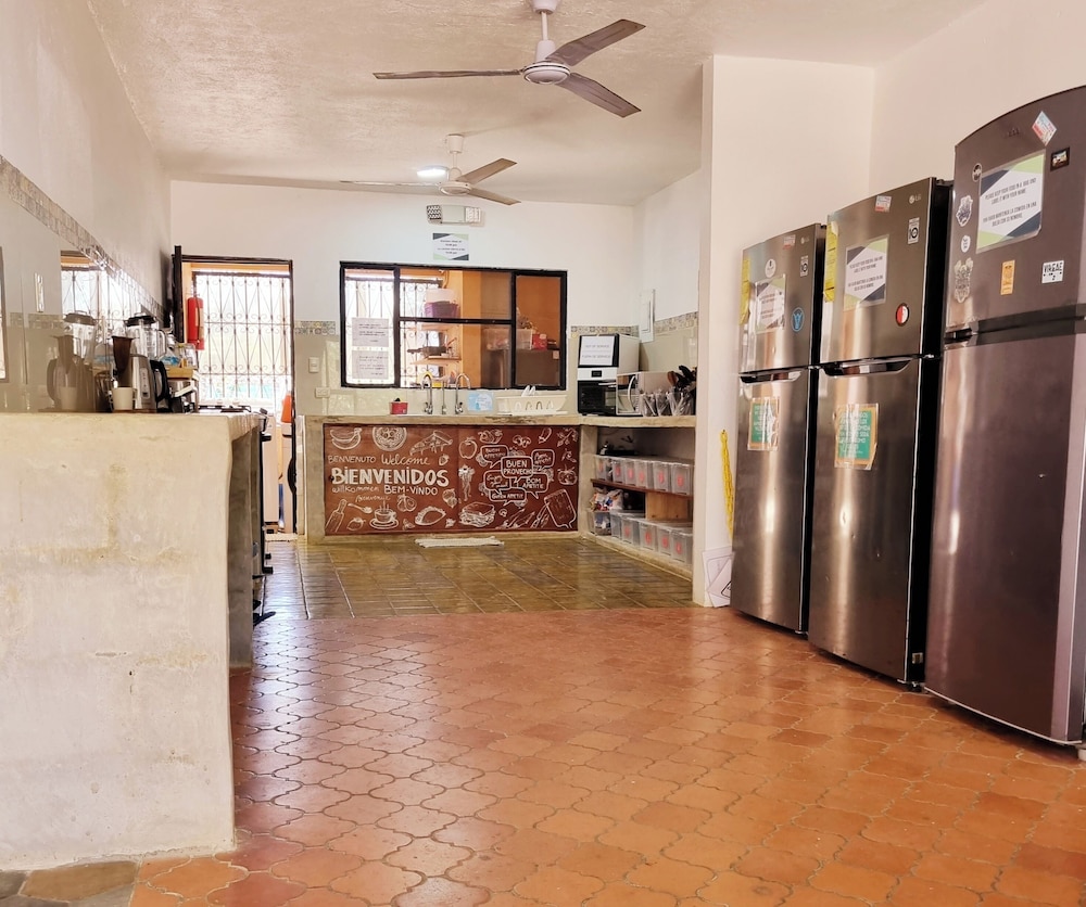 Casa Pura Vida Surf Hostel