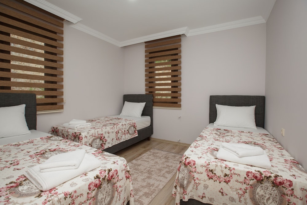 Guven Suite House