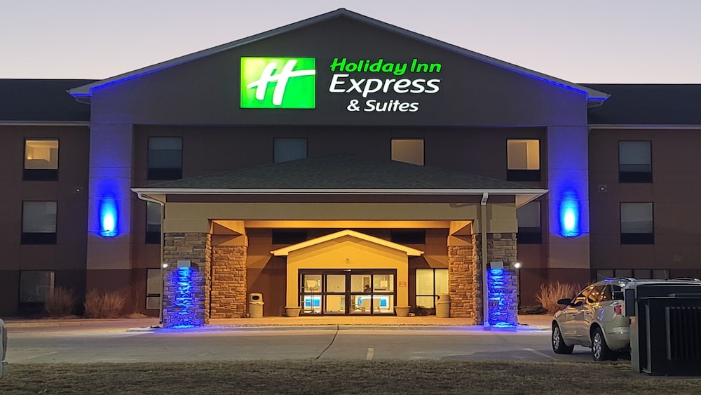 Hotel Holiday Inn Express & Suites Junction City, an IHG Hotel - Image 1