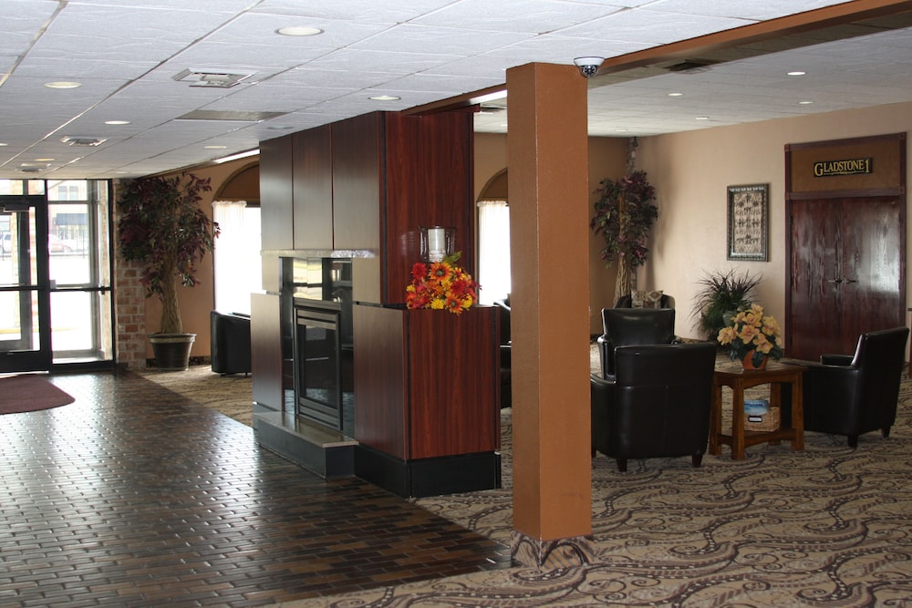 Gladstone Inn & Suites