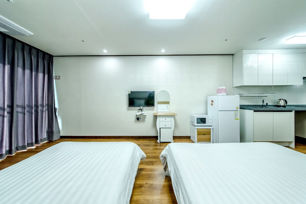Rejina Pension