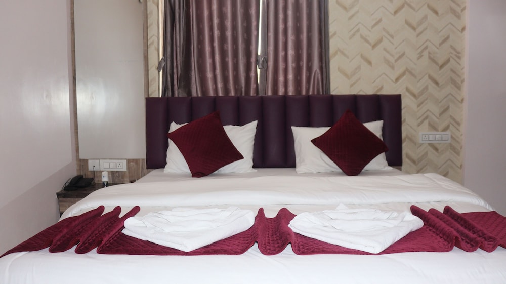 Hotel Bansal Residency