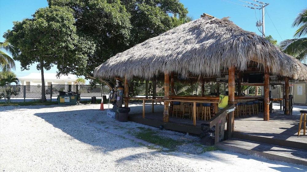 Close To Casey Key Nokomis Beach Pet Friendly Large Yard 3 Bedroom Home