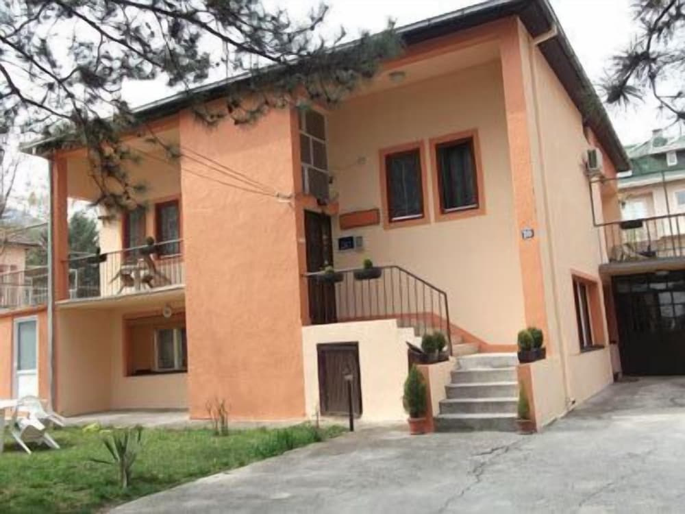 Photo 43