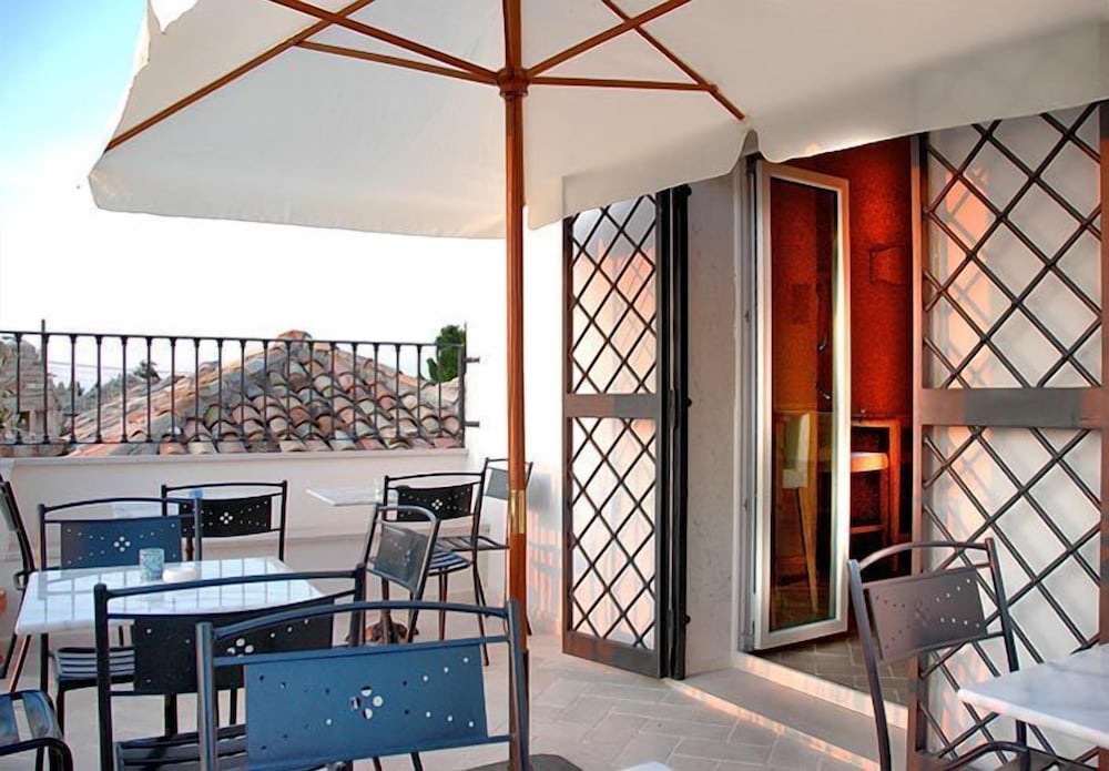 The Olive Inn