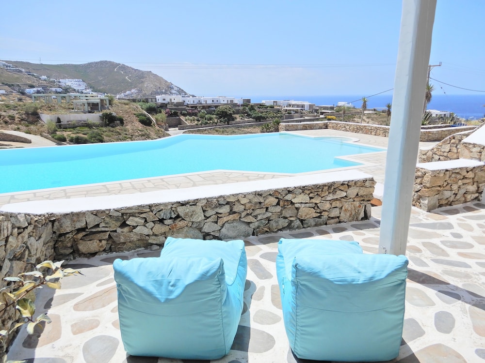 CAVO BLUE VILLAS