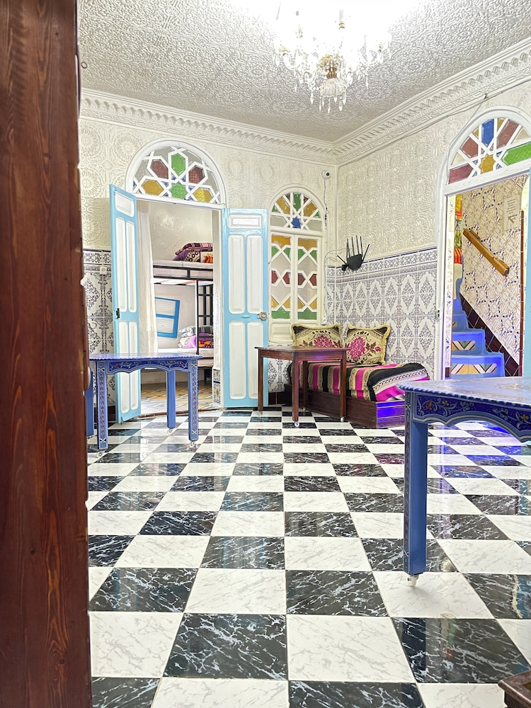 aline hostel