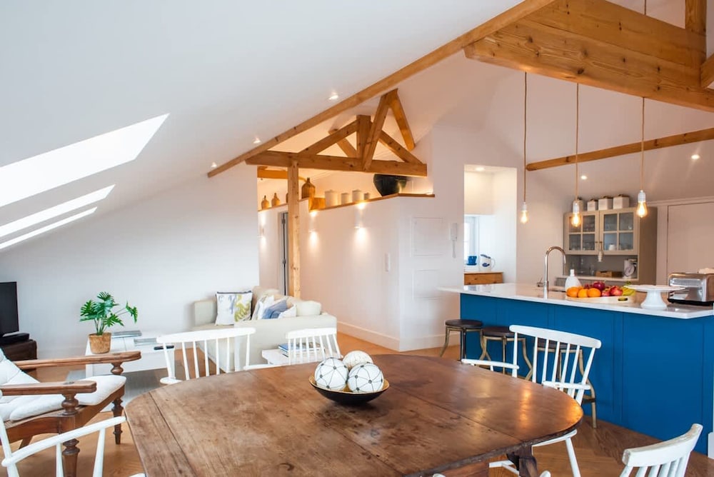 Luxury Building With Rooftop in Central Ericeira