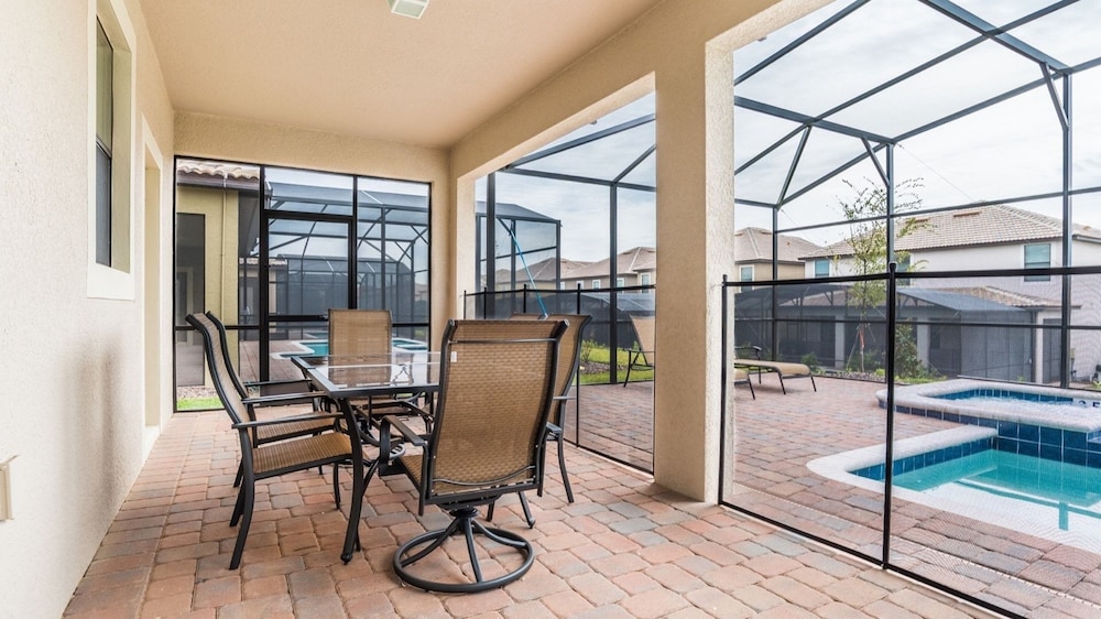 Championsgate Resort 8 Bedroom Private Pool Home with Game Room 8 Home