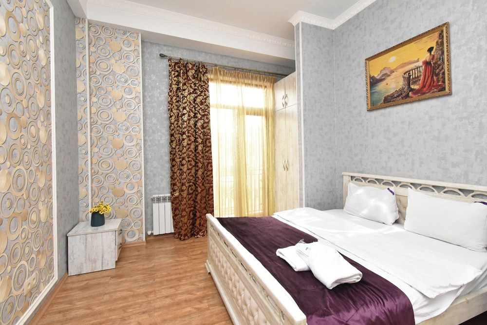 Apartment on Kajaznuni street