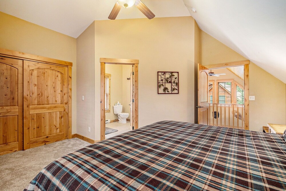 Solitude Bighorn 9 - Estes Park 2 Bedroom Condo by RedAwning - Property Image 26