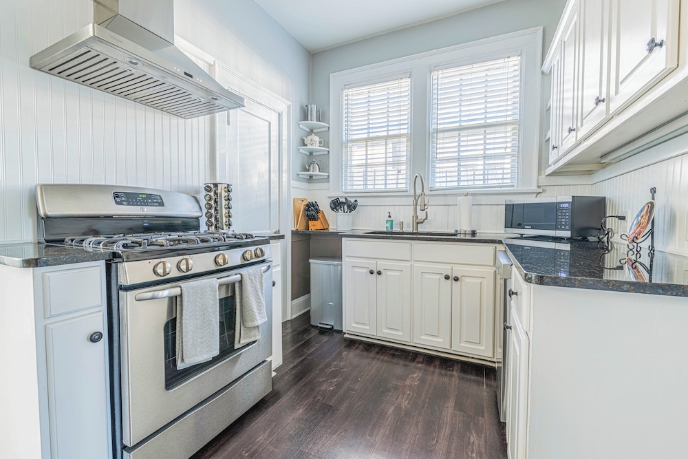 Cozy Martin House in Columbus - 3BR